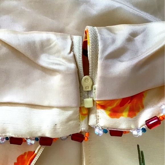 Beautiful,rich colored 100% silk top by Novello-Bloom size 10.  EUC - Picture 6 of 10